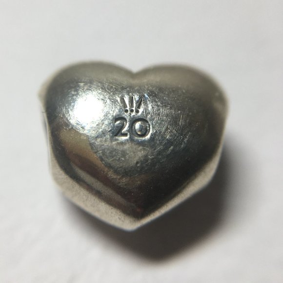 PANDORA Limited Edition 20th Anniversary Heart charm - Picture 2 of 3